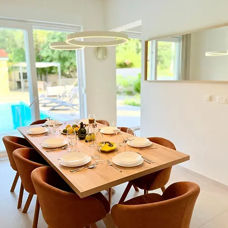 Lele - Peace, Mountain & Sea View, Heated Pool * Novigrad (Dalmatia)