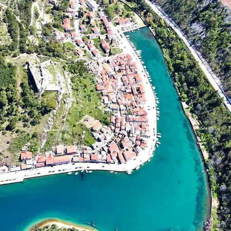 Lele - Peace, Mountain & Sea View, Heated Pool Villa *