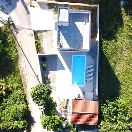Villa Lele - Peace, Mountain & Sea View, Heated Pool Novigrad (Dalmatia)