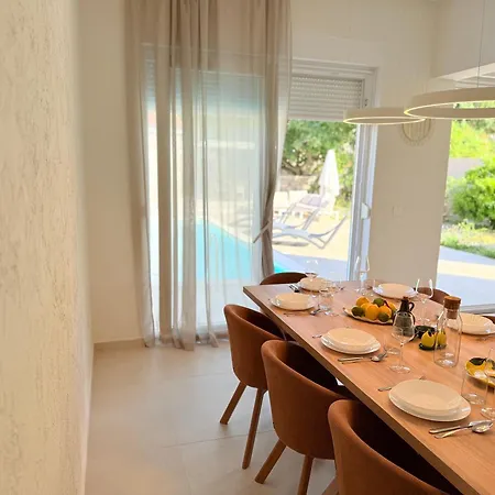 Lele - Peace, Mountain & Sea View, Heated Pool Villa Novigrad (Dalmatia)