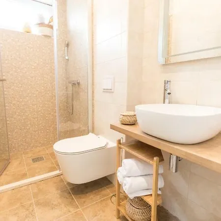 Villa Lele - Peace, Mountain & Sea View, Heated Pool Novigrad (Dalmatia)