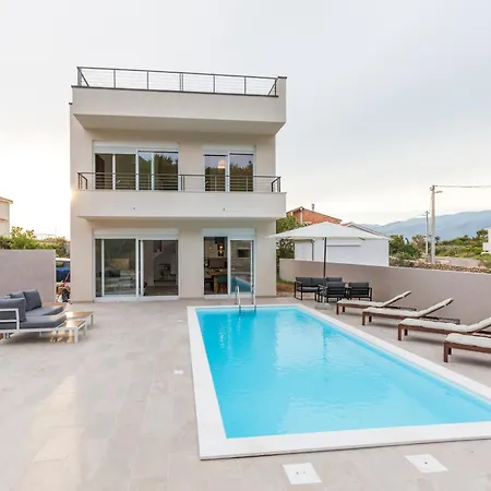 Lele - Peace, Mountain & Sea View, Heated Pool Novigrad (Dalmatia)