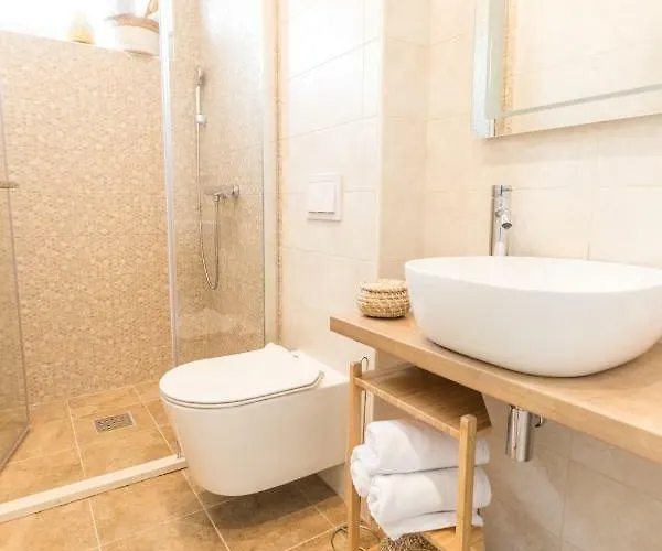 Willa Lele - Peace, Mountain & Sea View, Heated Pool Novigrad (Dalmatia)